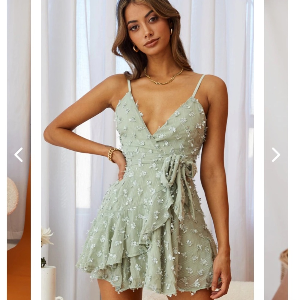 Green mini selfie Leslie dress — LIKE NEW XS
